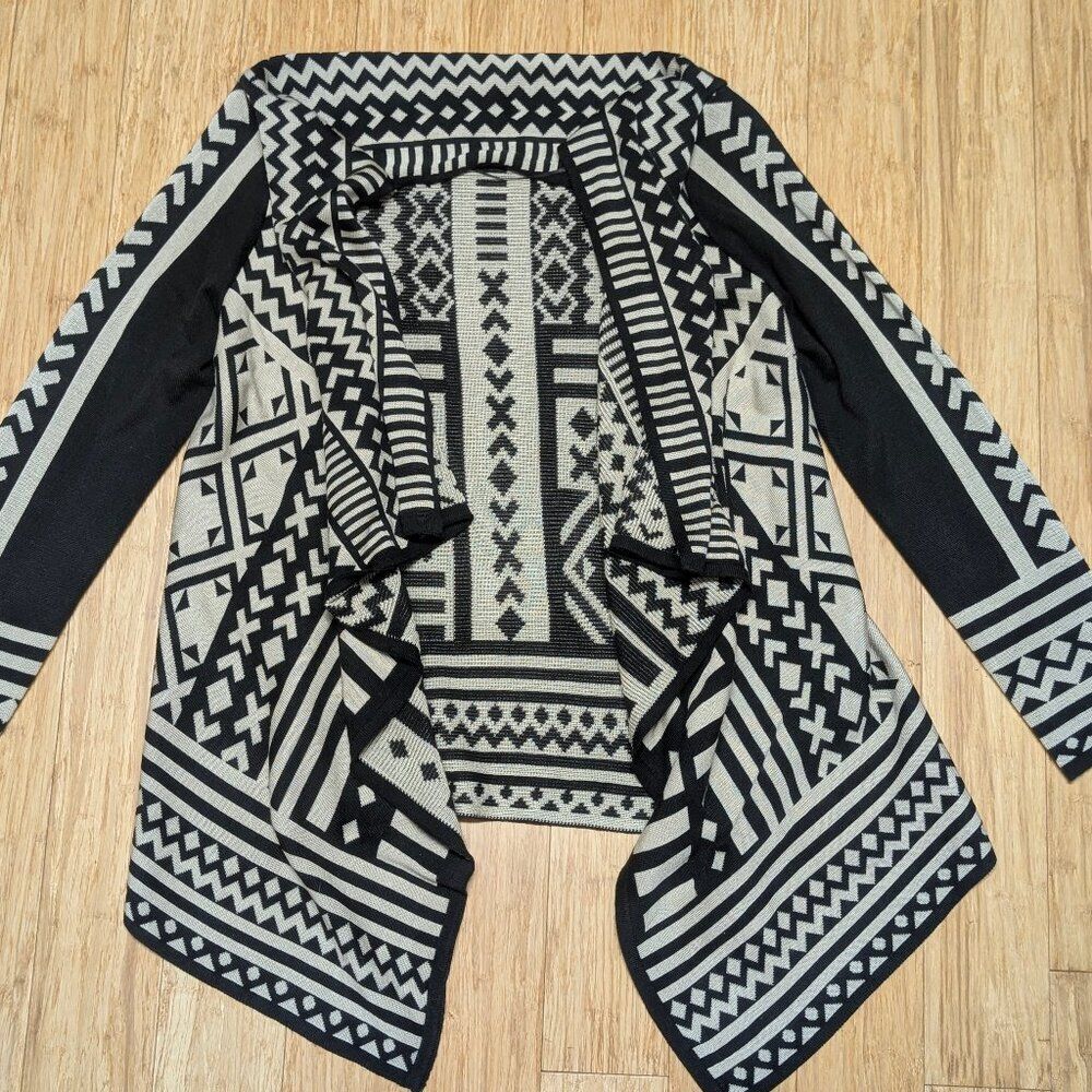 Larry Levine Aztec Pattern Sweater/Cardigan Size M - Picture 3 of 6